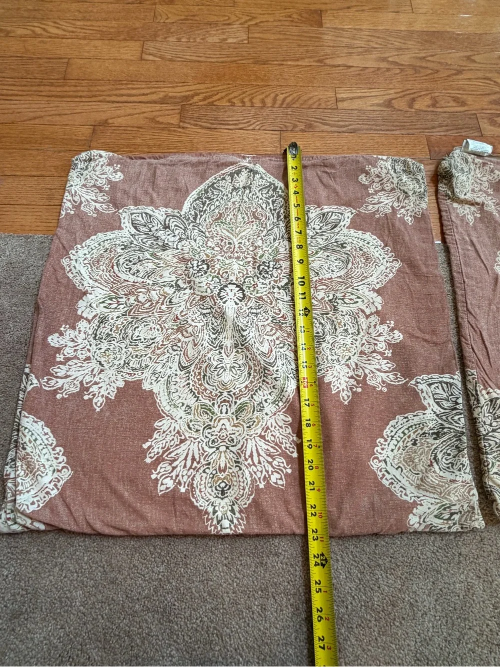 Set of 2 pottery barn 24 x 24 square pillow covers rust orange medallion zip